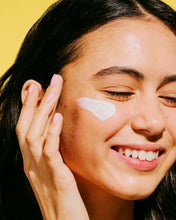 Load image into Gallery viewer, SPF 50+ Face Sunscreen Serum
